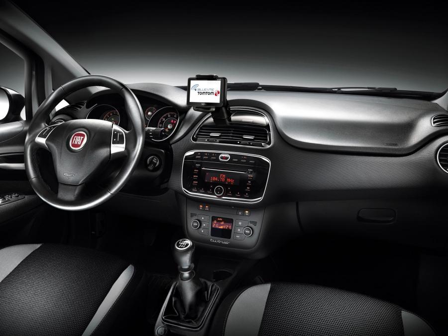  Fiat Punto 3-Door 2012 года  (фото 14 из 16)